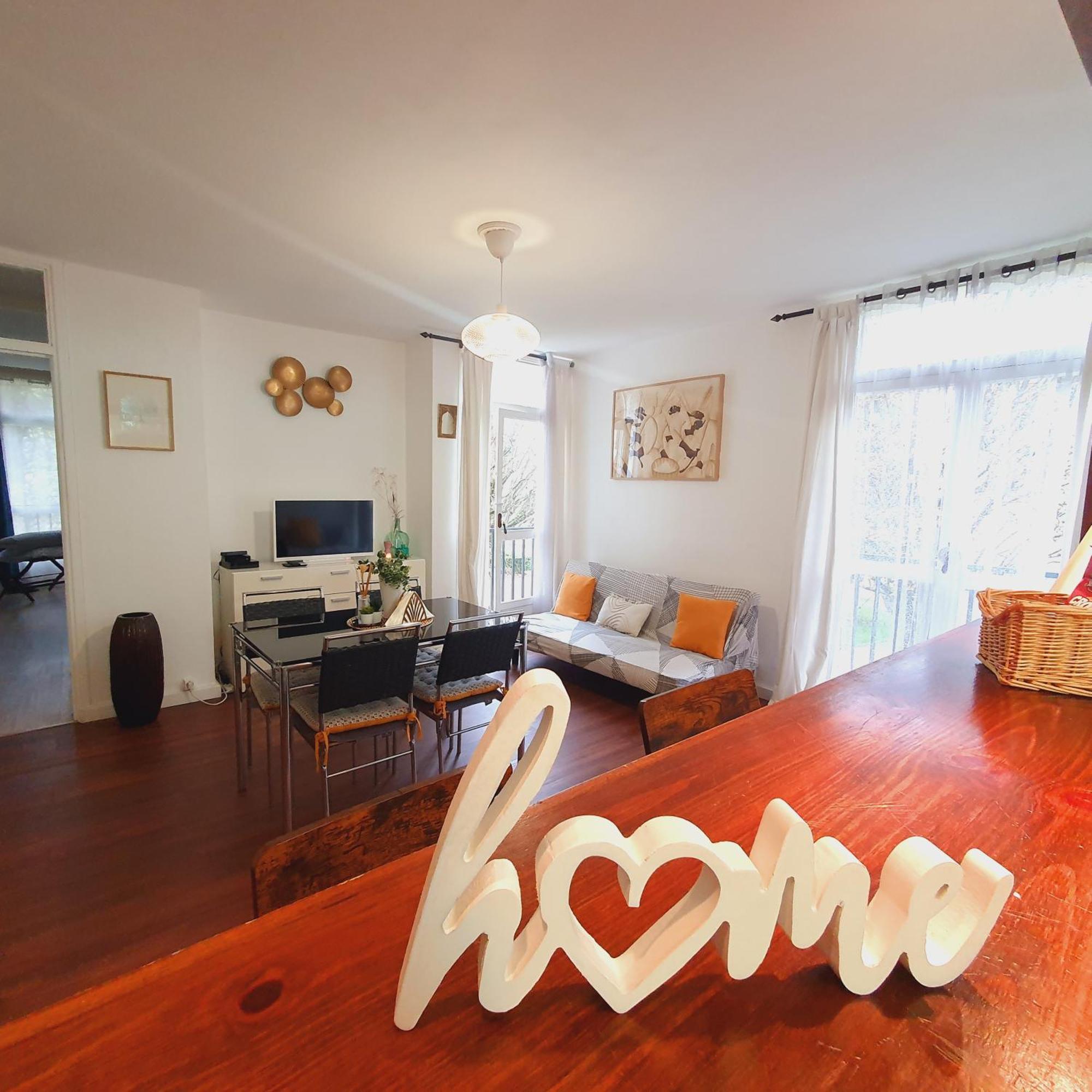 Apartment Sejour Cosy Pres De Paris T3 Cuisine Ouverte Et Bar *